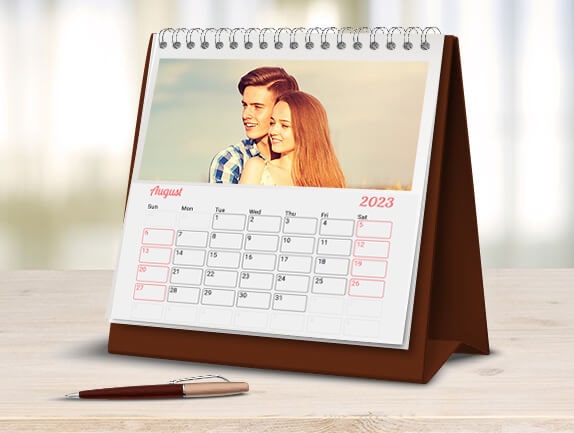 Beautiful couple photo on desk calendar